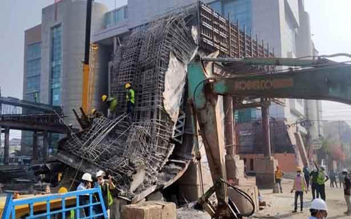 রাজধানীতে ফ্লাইওভারের গার্ডার ধসে চীনা নাগরিকসহ আহত ৪