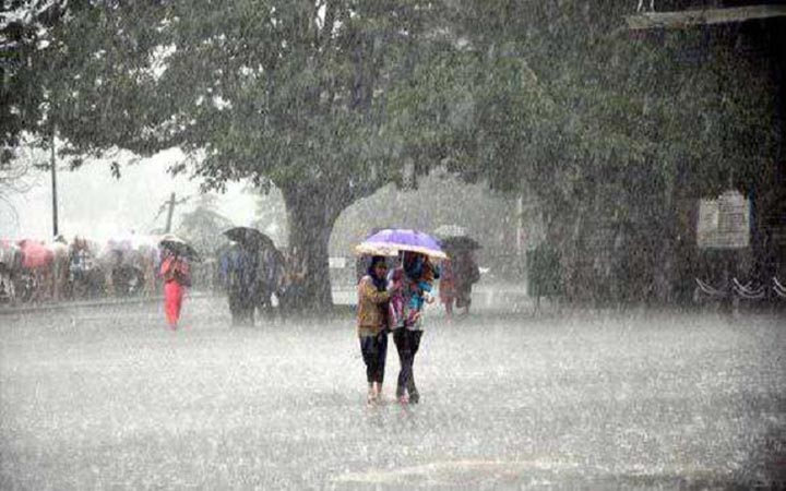সারাদেশে  মাঝারি ধরনের বৃষ্টি ও বজ্রসহ বৃষ্টি হতে পারে