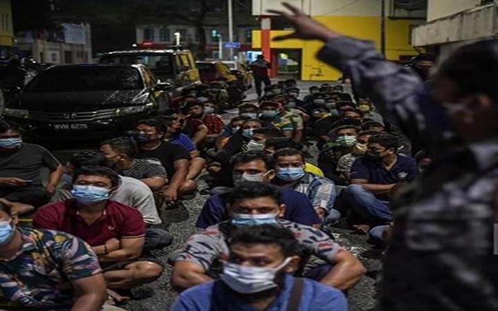 মালয়েশিয়ায় বাংলাদেশিসহ আটক ১২৯