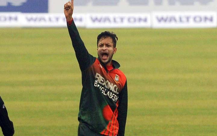 দক্ষিণ আফ্রিকার বিপক্ষে রান ও উইকেটে সেরা সাকিব