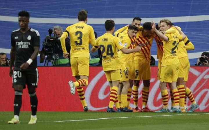 এল ক্লাসিকোতে রিয়ালকে ৪-০ গোলে হারল বার্সা