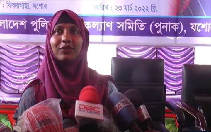 আইজিপি পত্নীর সহযোগিতায় চাকরি পেলেন যশোরের প্রতিবন্ধী শাহিদা