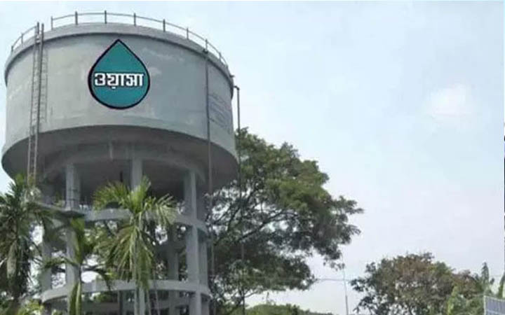 নিজের বাসার পানিতেও গন্ধ পান ওয়াসার এমডি