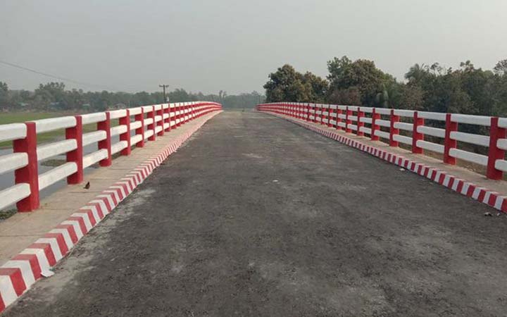 একটি সেতু বদলে দিয়েছে গ্রামবাসীর জীবনধারা