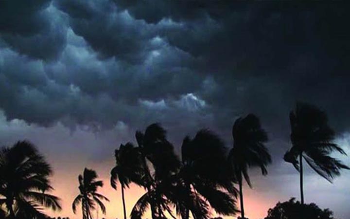 কালবৈশাখী ঝড়ে দুই শিশুসন্তানসহ মায়ের মৃত্যু