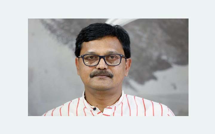 ঝুঁকি নিয়ে লঞ্চে আরোহন করবেন না : নৌ প্রতিমন্ত্রী