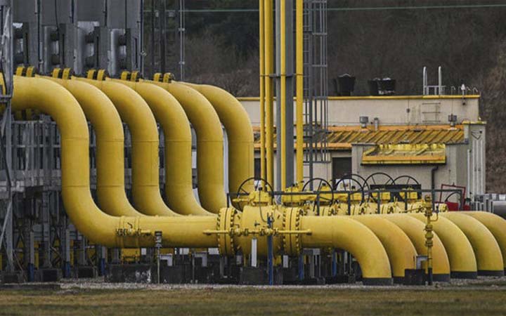 পোল্যান্ড ও বুলগেরিয়াকে গ্যাস দেবে না রাশিয়া