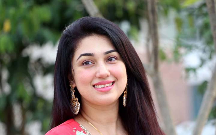অপু বিশ্বাসের নতুন অধ্যায় শুরু, সবার দোয়া চাইলেন