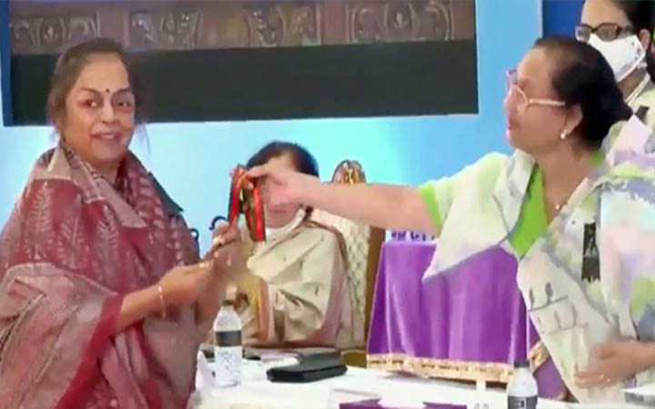 বঙ্গমাতা বেগম ফজিলাতুন নেছা মুজিব পদক পেলেন ৫ বিশিষ্ট নারী