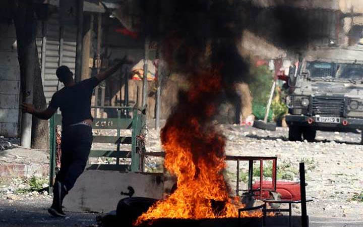 ফিলিস্তিনে ইসরায়েলের হামলায় ২ জনের মৃত্যু