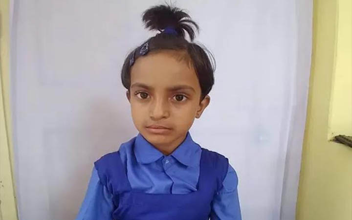 খেলতে গিয়ে গলায় ফাঁস লেগে প্রাণ গেলো স্কুল ছাত্রীর