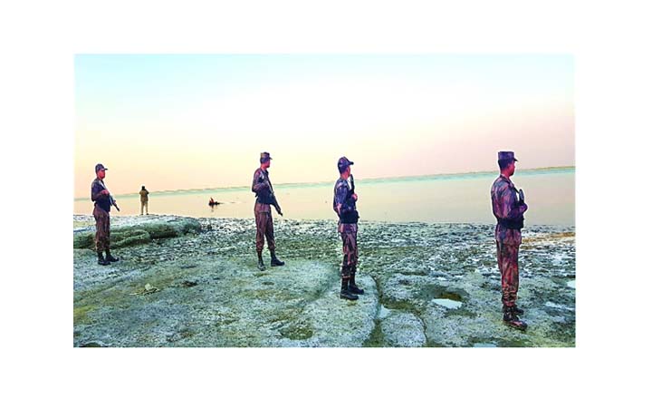 এবার টেকনাফ সীমান্তে গোলাগুলির শব্দ