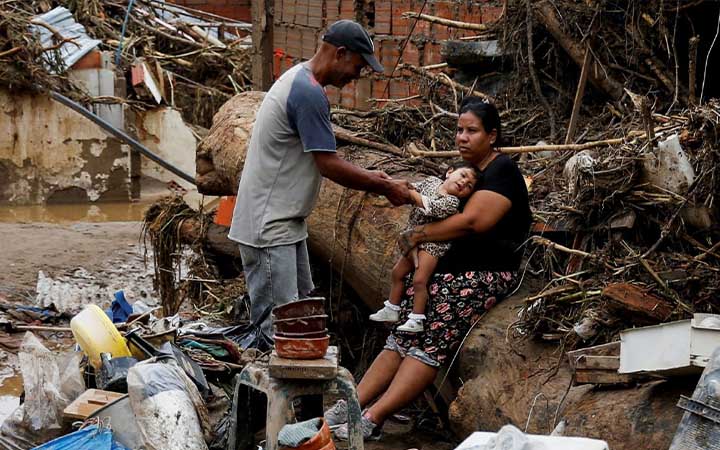 ভেনেজুয়েলায় ভূমিধসে নিহত ২২