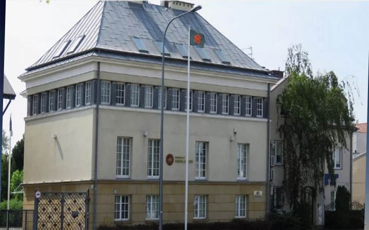 ইউক্রেনে থাকা বাংলাদেশীদের দ্রুত যোগাযোগের অনুরোধ পোল্যান্ড দূতাবাসের