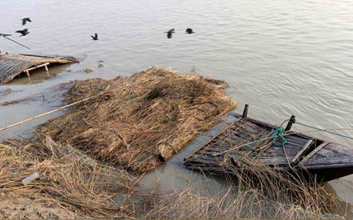 রাজশাহীতে নৌকা উল্টে ২ নারীর মৃত্যু