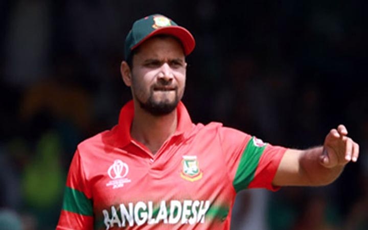 বিপিএলে মাশরাফির শতক