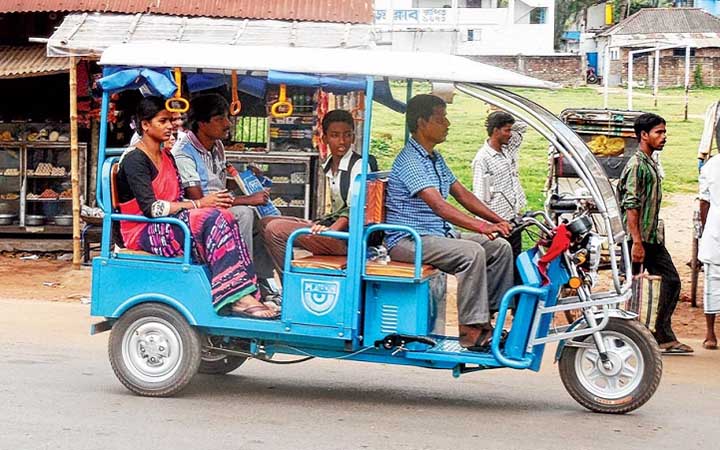 ইজিবাইক চলাচলে ময়মনসিংহ নগরে নিষেধাজ্ঞা