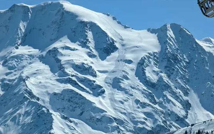 আল্পস পবর্তমালায় তুষারধসে প্রাণ গেল ৪ পর্বতারোহীর