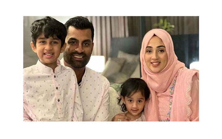 অসুস্থ ছেলেকে নিয়ে হঠাৎ সিঙ্গাপুরে তামিম