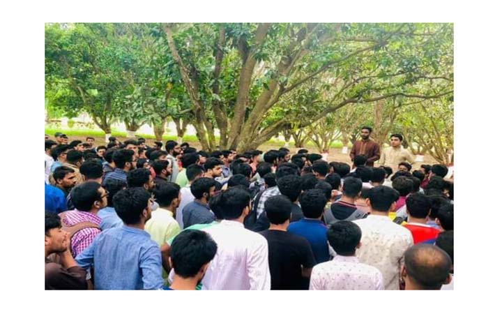 আনন্দ মিছিল ও ছাত্র সমাবেশে ইবিতে প্রধানমন্ত্রীর স্বদেশ প্রত্যাবর্তন উদযাপন