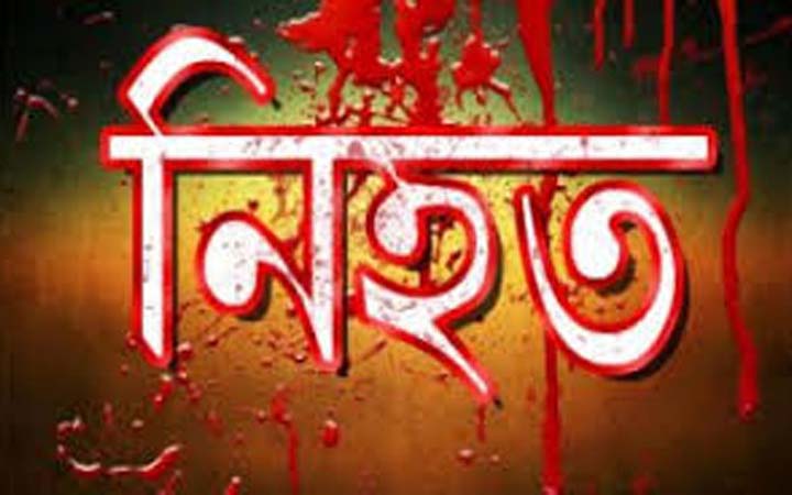 চাঁপাইনবাবগঞ্জে ধান বোঝায় ট্রাক উল্টে চালক নিহত