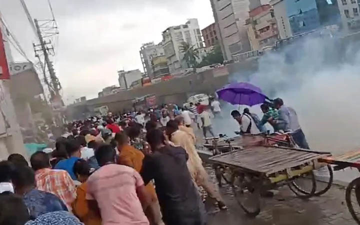 শনিবারের সংঘর্ষ-আগুন : সাতশ’র বেশি মানুষ আটক