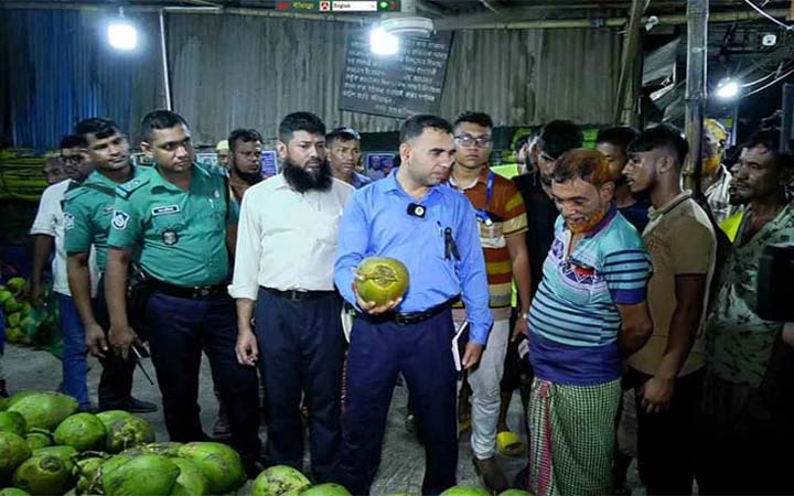 ডাবের মূল্য কারসাজি বন্ধে মাঠে ভোক্তা অধিদপ্তর