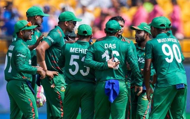 বাংলাদেশের সামনে পাহাড়সম ৩৬৫ রানের টার্গেট