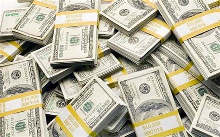 ডলারের দাম বাড়ায় চোখ রাঙাচ্ছে নিত্যপণ্যের বাজার