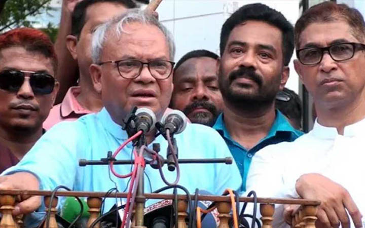 অটোরিকশা বন্ধ করে গরিবের আহার কেড়ে নিচ্ছে: রিজভী