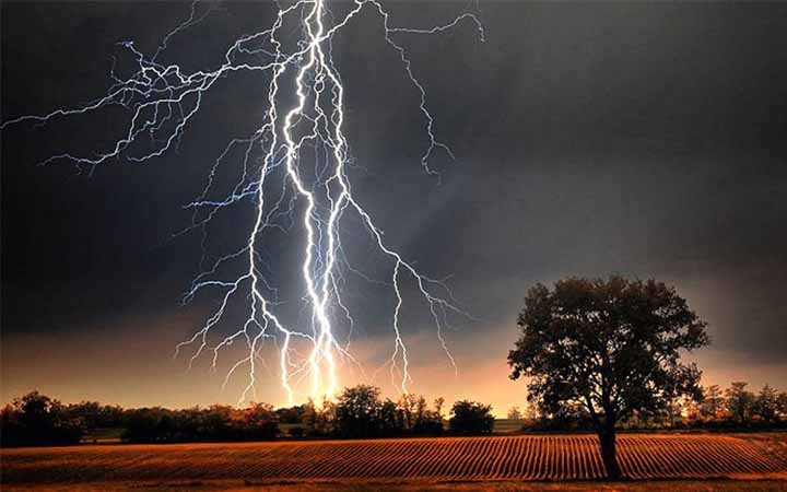 কিশোরগঞ্জে বজ্রপাতে বিএনপি নেতা নিহত, আহত ২