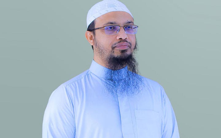 ‘হুজুররা শুধু ওয়াজ করে, এমন ধারণার পরিবর্তন আনতে হবে’