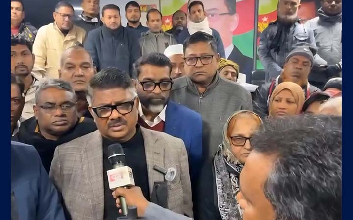 খালেদা জিয়ার মৃত্যুতে নাটোরে কোরআন খতম ও কালোব্যাজ ধারণ