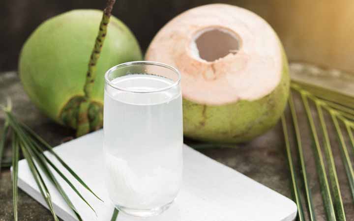 শীতের দিনে ডাবের পানি খেলে যেসব উপকার পাওয়া যাবে