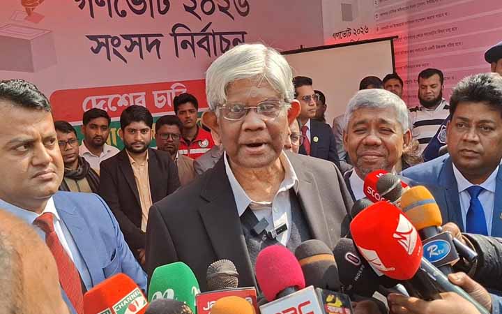 পেশি শক্তি দিয়ে কোনো দল নির্বাচনে অংশ নিতে পারবে না : অর্থ উপদেষ্টা
