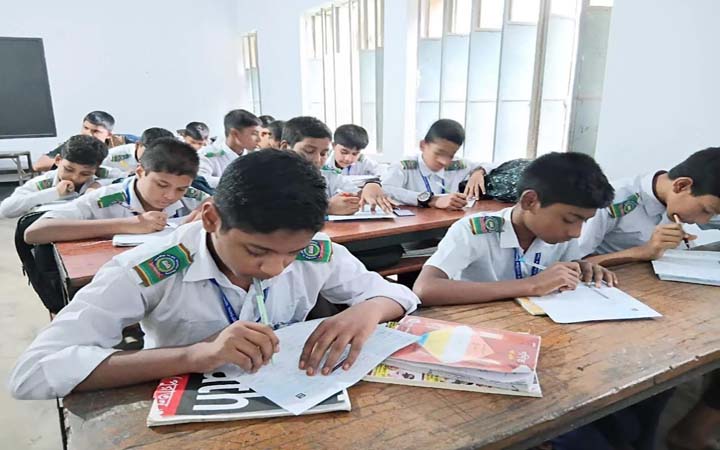 সাতক্ষীরায় ফুলকুঁড়ি আসরের ব্যতিক্রমী প্রতিযোগিতা ‘মাইন্ড ম্যারাথন’