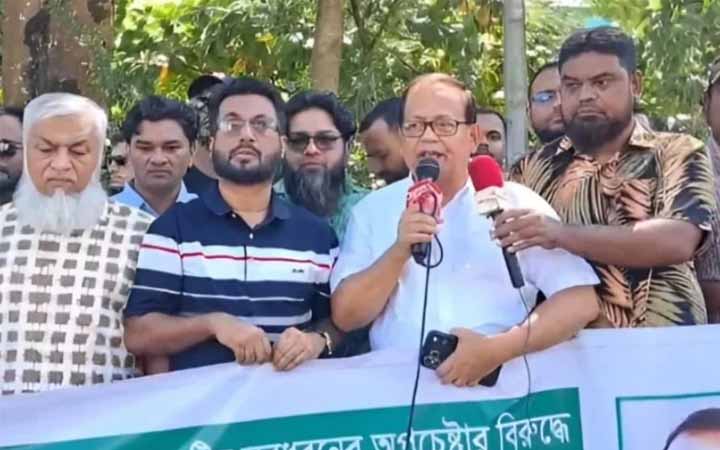 নাসীরুদ্দীনকে যেখানে পাওয়া যাবে সেখানেই লাঠিপেটার নির্দেশ বিএনপি নেতার