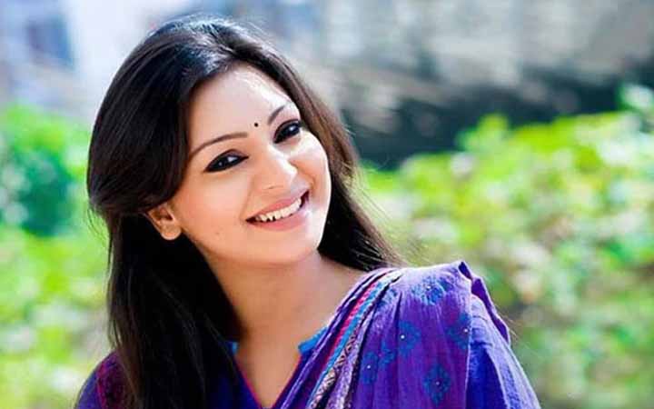 মিথ্যা ভান করার চেয়ে সত্যকে বেছে নেওয়া জরুরি: প্রভা