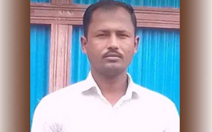 ফুটবল তোলার জন্য নদীতে নেমে স্রোতে তলিয়ে গেল যুবক