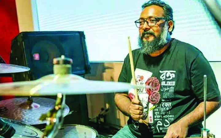স্ত্রীর মৃত্যু শোকে হার্ট অ্যাটাক করেন ড্রামার রুশদী