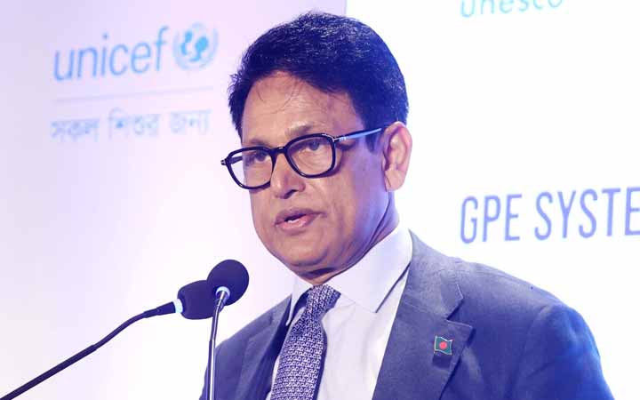 ডিসেম্বরেই নতুন বই হাতে পাবে শিক্ষার্থীরা: শিক্ষামন্ত্রী