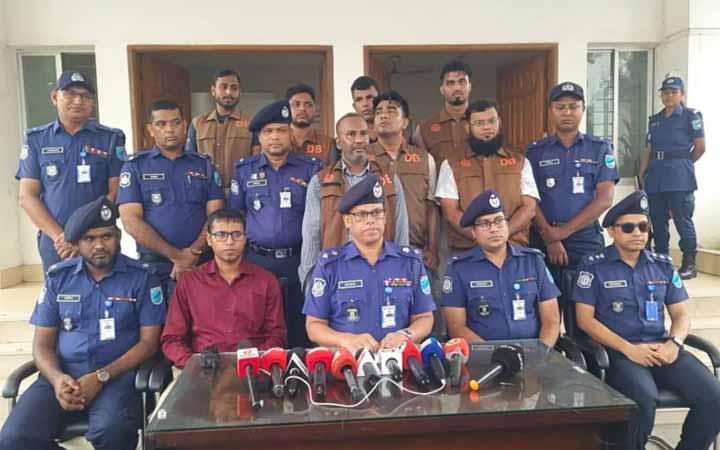 মুন্সীগঞ্জে ৫ মোটরসাইকেলসহ চোর চক্রের ৩ সদস্য গ্রেপ্তার