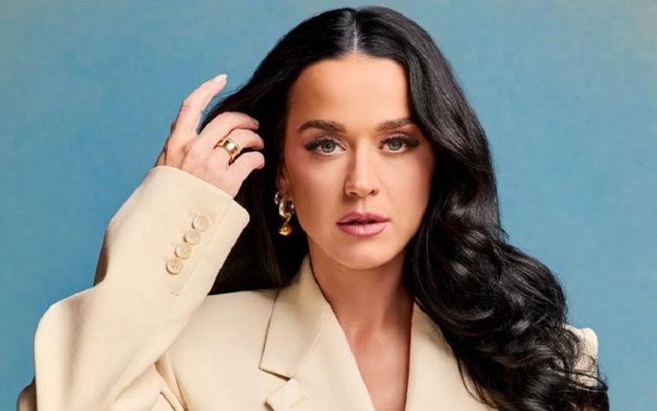 যৌন অসদাচরণের অভিযোগ কেটি পেরির বিরুদ্ধে