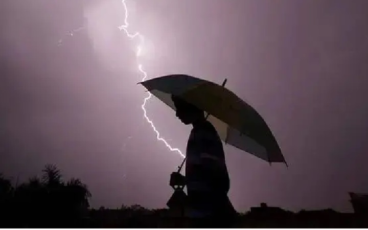 বজ্রপাতের সময় যেসব ভুল করা যাবে না