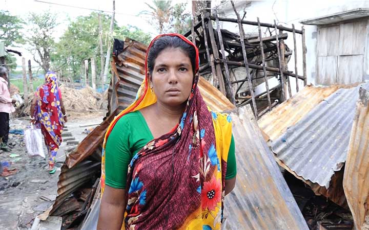 যশোর অভয়নগরে কৃষকদল নেতা হত্যাকান্ড এবং বাড়ি-ঘরে অগ্নিকান্ডের এক সপ্তাহ পরও আতঙ্ক কাটেনি গ্রামবাসীর