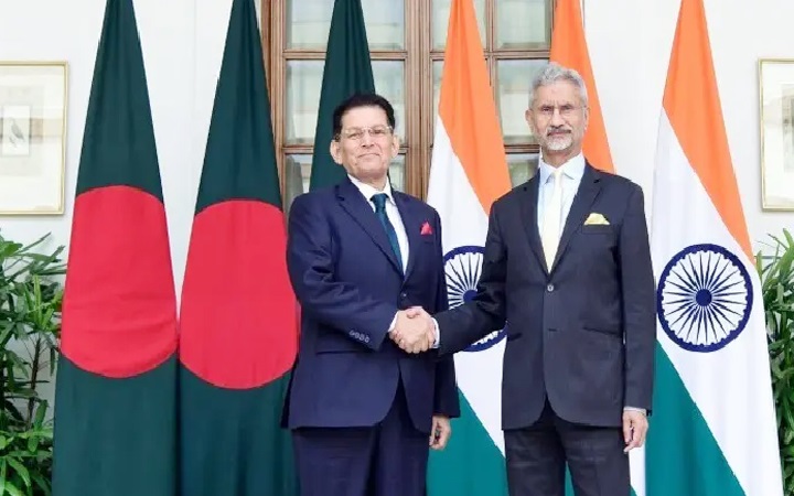 হাসিনা-কামালের প্রত্যর্পণ চাইলো পররাষ্ট্রমন্ত্রী