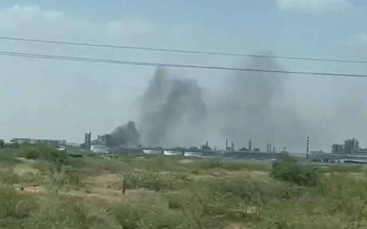 রাজস্থানের তেল শোধনাগারে ভয়াবহ আগুন