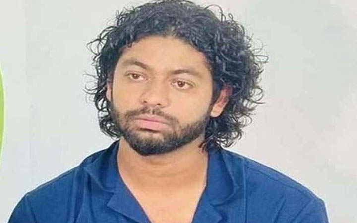 কাফির বাড়ি পুড়িয়ে দেওয়ার ঘটনায় মামলা