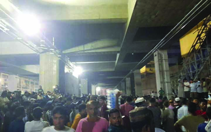 বিএসএমএমইউতে আল্লামা সাঈদীর ভক্তদের ভিড়