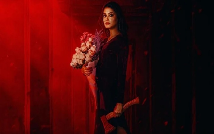 ‘ইনসাফ’ কায়েম করতে ফুল আর কুড়াল হাতে ফারিণ